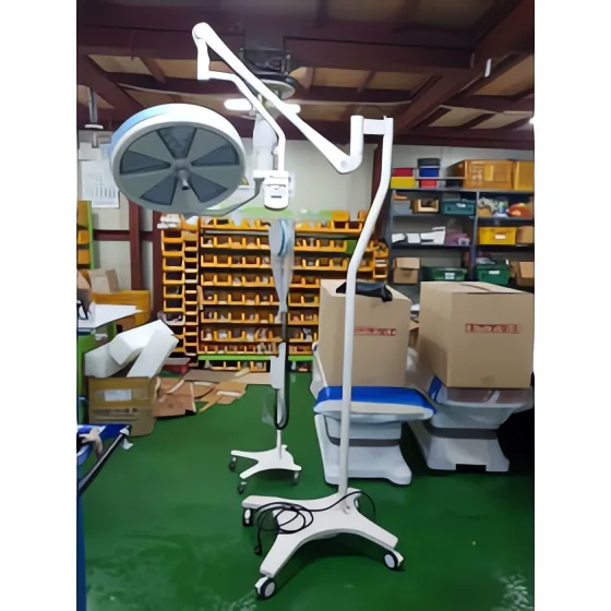 Đèn mổ di động Solarmax LED 40 Mobile Stand